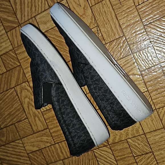 Michael Kors Keaton Slip On Shoes - Picture 4 of 6